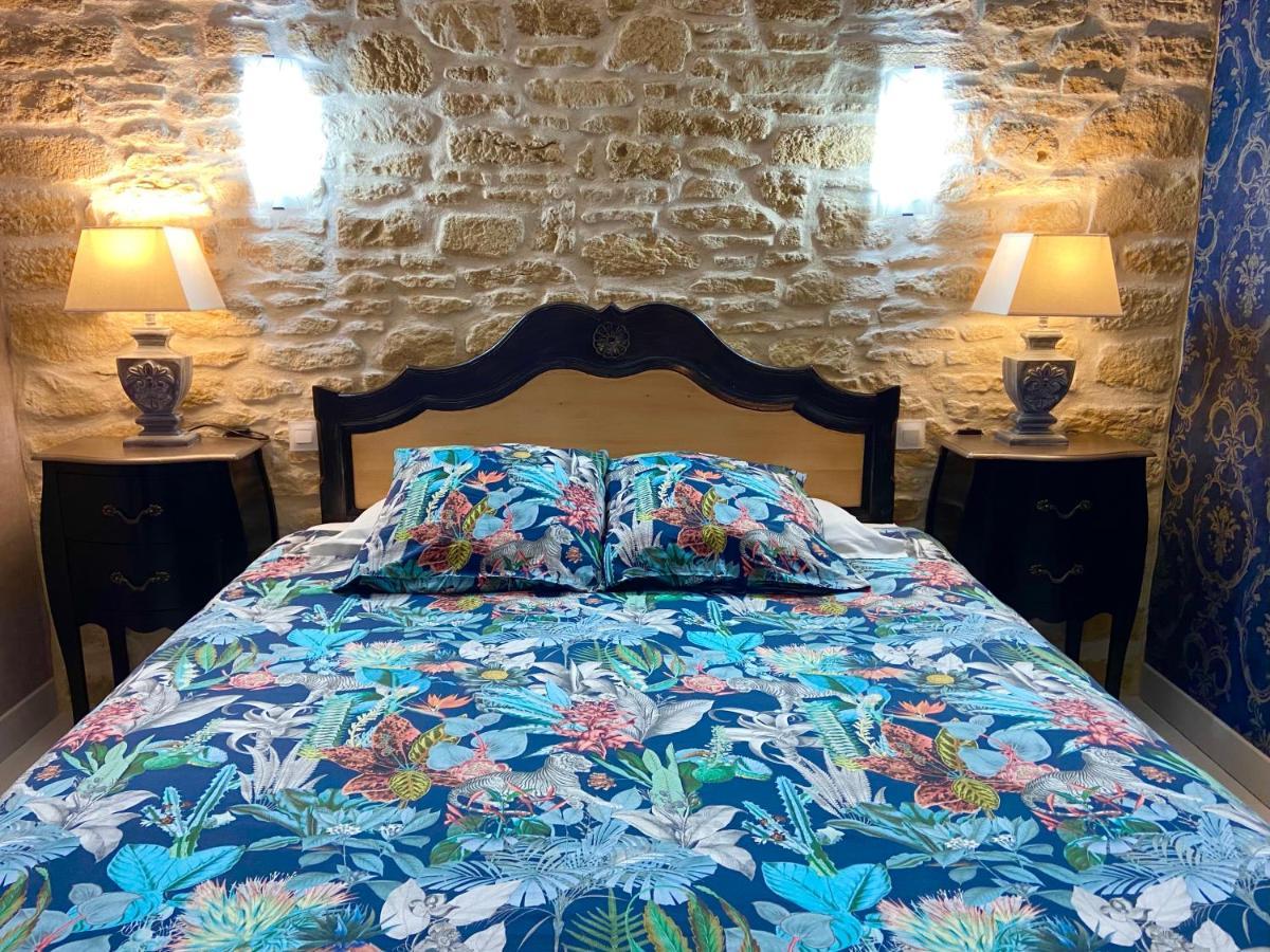 O Clair De Lune Au Coeur De Sarlat - Chambres Climatisees - Parking Prive - Piscine Chauffee - Spa Et Massages Kültér fotó