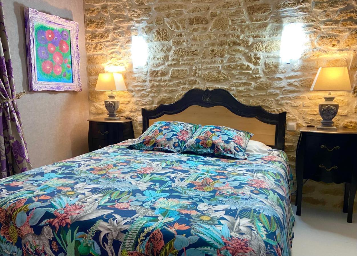 O Clair De Lune Au Coeur De Sarlat - Chambres Climatisees - Parking Prive - Piscine Chauffee - Spa Et Massages Kültér fotó
