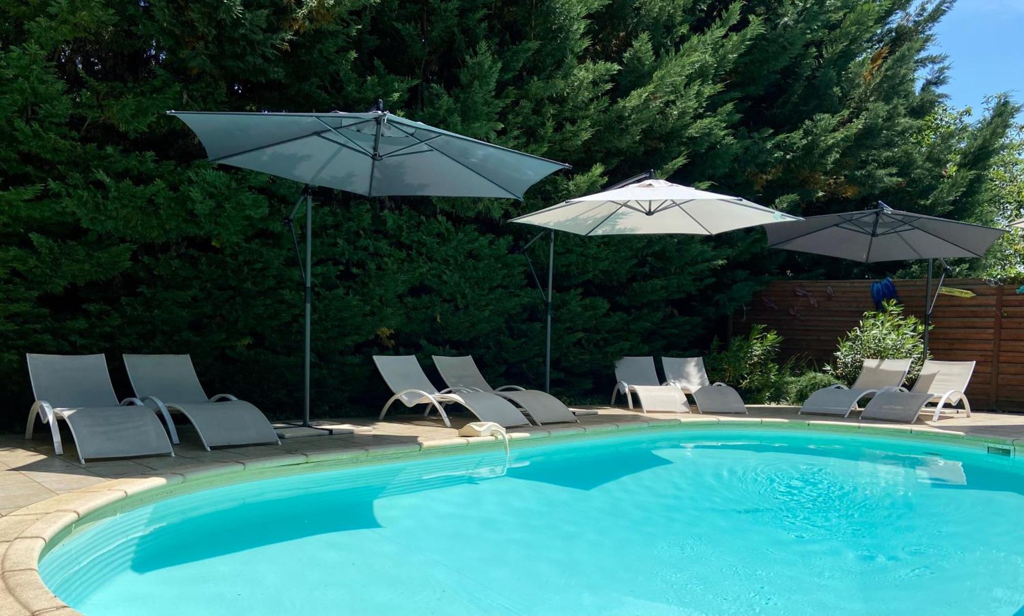 O Clair De Lune Au Coeur De Sarlat - Chambres Climatisees - Parking Prive - Piscine Chauffee - Spa Et Massages Kültér fotó