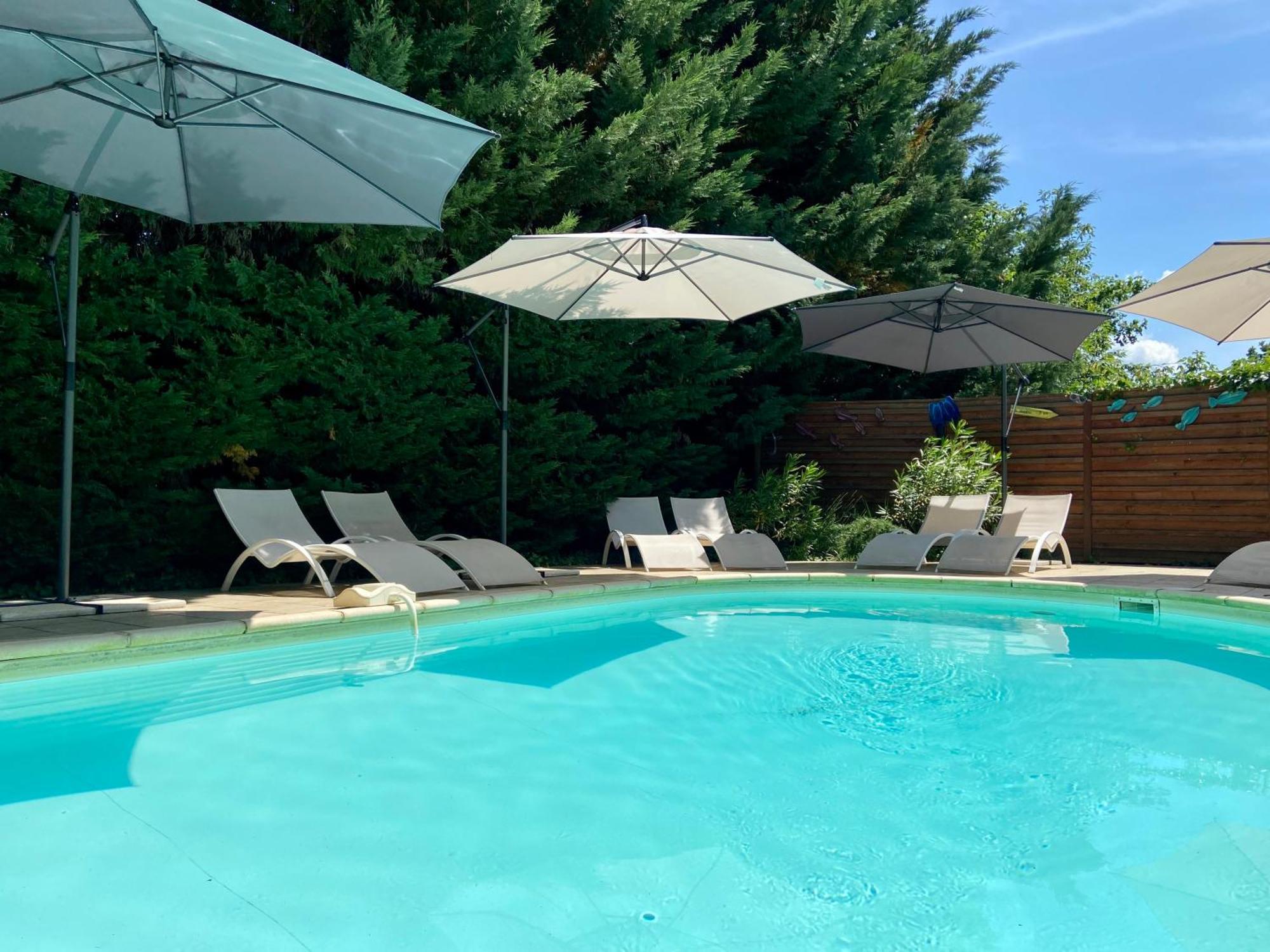 O Clair De Lune Au Coeur De Sarlat - Chambres Climatisees - Parking Prive - Piscine Chauffee - Spa Et Massages Kültér fotó
