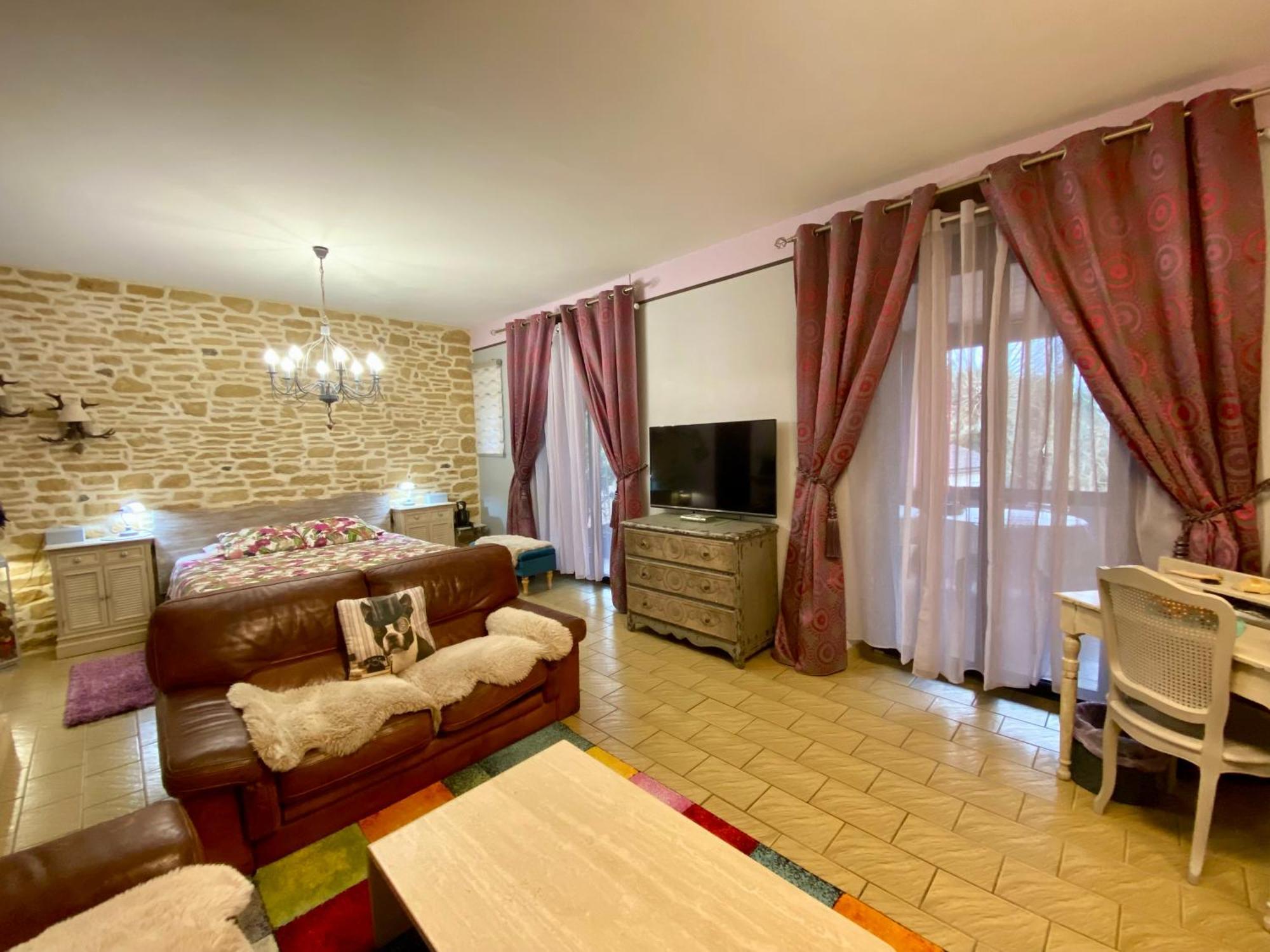 O Clair De Lune Au Coeur De Sarlat - Chambres Climatisees - Parking Prive - Piscine Chauffee - Spa Et Massages Kültér fotó