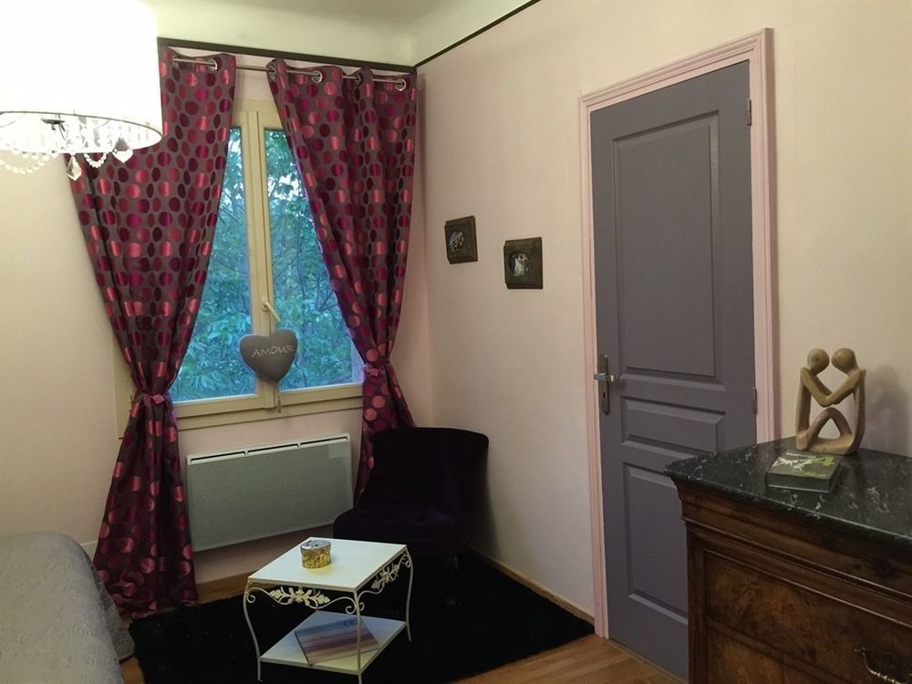 O Clair De Lune Au Coeur De Sarlat - Chambres Climatisees - Parking Prive - Piscine Chauffee - Spa Et Massages Kültér fotó