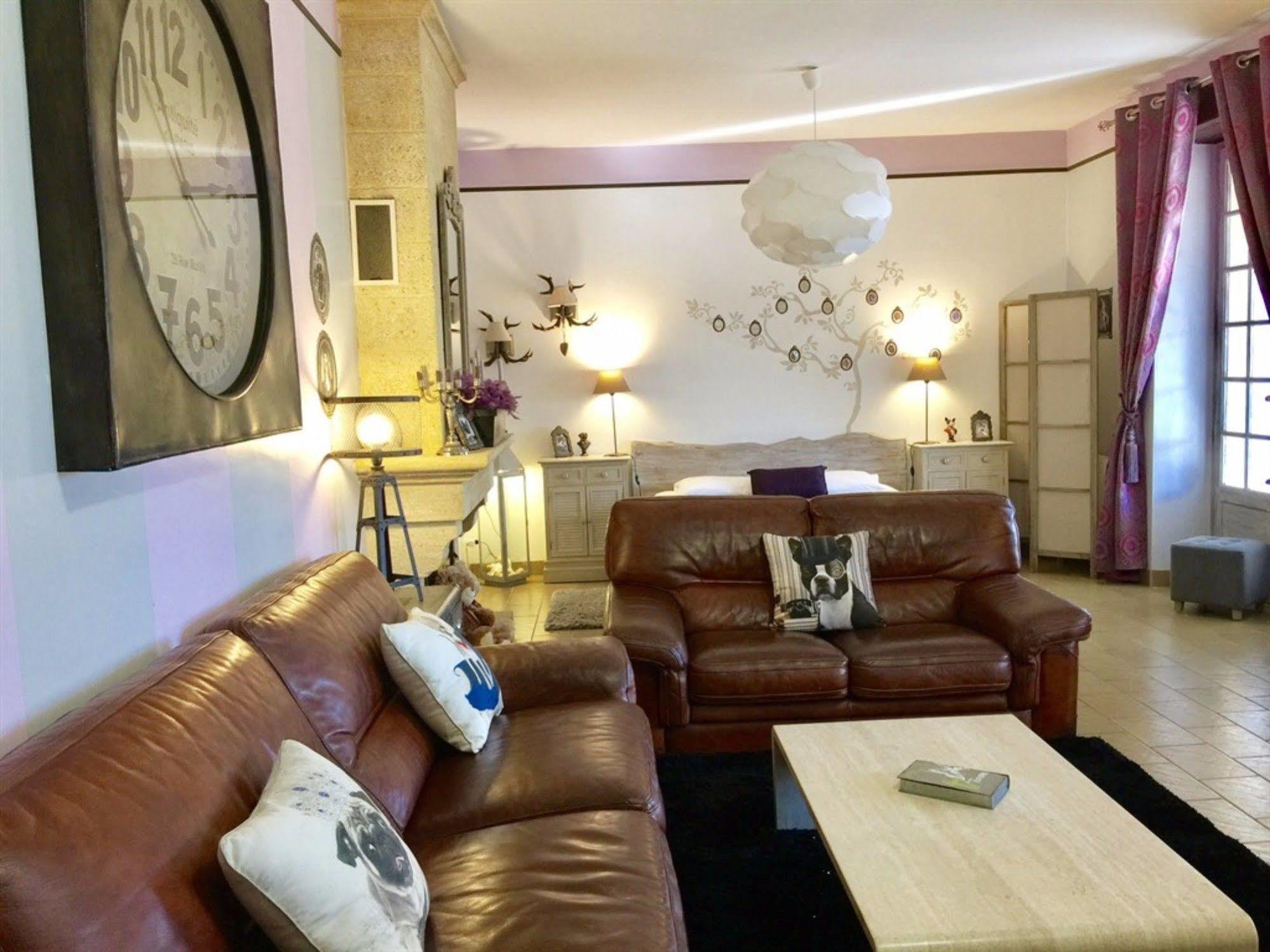 O Clair De Lune Au Coeur De Sarlat - Chambres Climatisees - Parking Prive - Piscine Chauffee - Spa Et Massages Kültér fotó