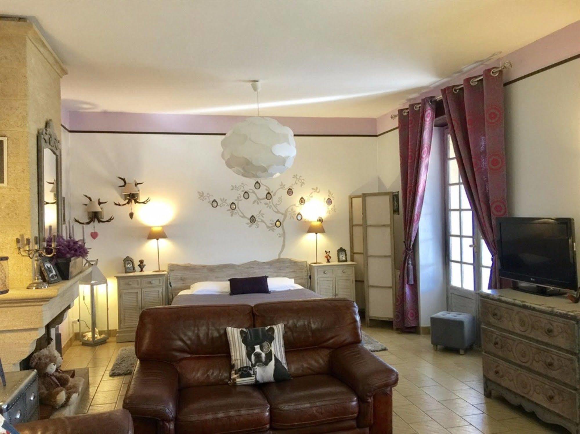 O Clair De Lune Au Coeur De Sarlat - Chambres Climatisees - Parking Prive - Piscine Chauffee - Spa Et Massages Kültér fotó