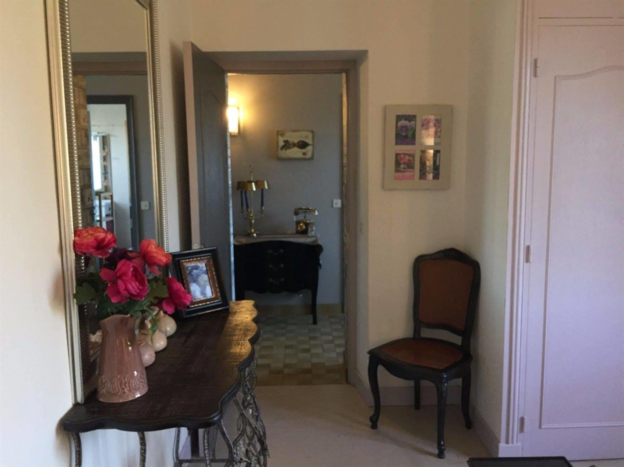 O Clair De Lune Au Coeur De Sarlat - Chambres Climatisees - Parking Prive - Piscine Chauffee - Spa Et Massages Kültér fotó
